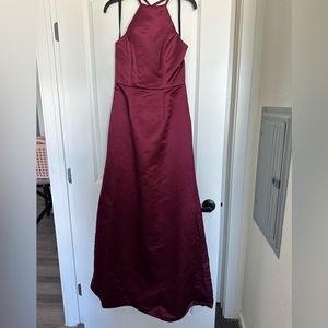 NEVER WORN Hailey Paige Bridesmaids Halter Top Dress Burgundy Size 4